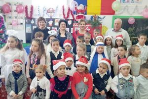 Moşul a trecut şi pe la ei: Zâmbetele copiilor din Epureni