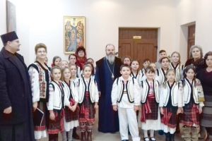 Copiii din Stănileşti l-au colindat pe PS Ignatie