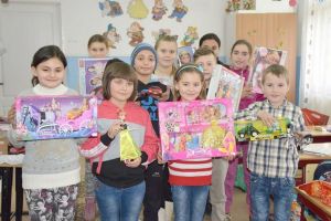 Daruri pentru elevii de la Școala Cotic