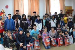 Și copiii crescuţi fără ocrotirea părintească au petrecut un Crăciun cu iubire şi bucurie