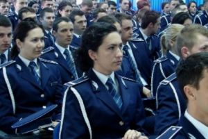 O nouă promoţie de poliţişti