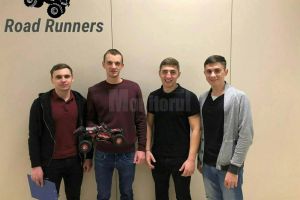 Patru studenţi suceveni transformă pasiunea pentru tehnică într-o maşină electrică