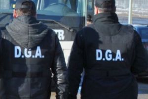 Descinderi de amploare ale mascaţilor: Percheziţii la funcţionari publici - acuzaţii de corupţie