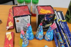 Captură de obiecte pirotehnice, comercializate ilegal