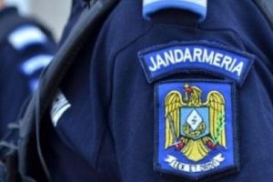 A furat banii din pomelnice, s-a dat de la SPP şi a fost prins pentru că a vrut să folosească WC-ul Jandarmeriei