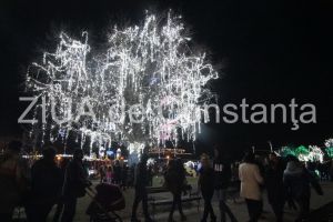 Fotoreportaj: Oraselul Copiilor din Constanta. Inca mai poti face poze cu Mos Craciun!