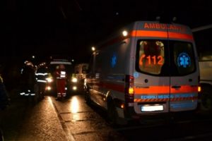 Accident grav pe Centura de Vest a Ploiestiului. Un microbuz si un camion s-au ciocnit violent