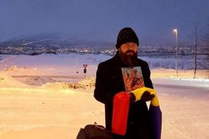 Un Episcop român predică în pustiul alb de la Cercul Polar