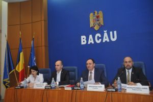 Aleşii judeţului s-au întâlnit într-o şedinţă festivă şi scurtă