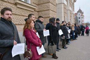 Patria infractorilor: PSD-ALDE-UDMR pregătesc amputarea legilor penale astfel că infracţiuni din cele mai grave nu vor mai putea fi dovedite!