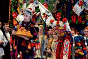 VIDEO, FOTO: Seară de tradiţii autentice la Idicel Pădure