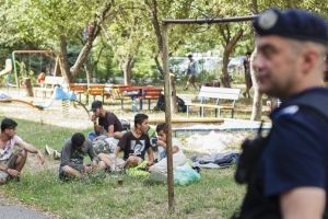 SUNTEM CRETINI?! CU SIGURANŢĂ, DA!!!