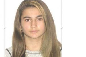 O fată de 15 ani a dispărut de acasă