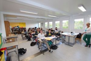 Primii elevi din Timisoara care vor face ore in container