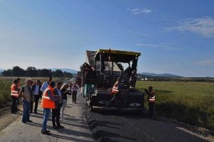 Lucrarile la unele dintre cele 10 drumuri din Timis finantate de Guvern ar putea incepe in 2018