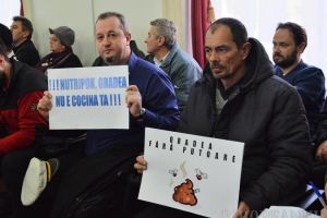 Nutripork a răspuns întrebărilor ridicate de orădeni, la dezbaterea publică pentru reautorizarea fermei