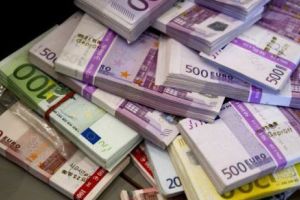 EURO a atins un nou MAXIM ISTORIC! Prăbuşirea leului continuă