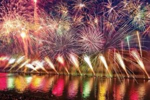 Tradiţii şi credinţe de Anul Nou. Ce să faci ca să fii bogat şi să ai noroc în dragoste