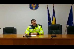 VIDEO : Atenţie la drum! Ce sfaturi au poliţiştii de la circulaţie pentru perioada Anului Nou