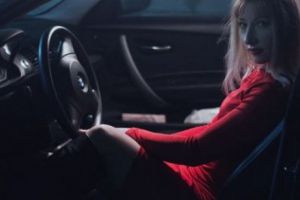 CLIPE DE COȘMAR pentru doi tineri care SE IUBEAU în maşină! Ce s-a întâmplat cu autoturismul