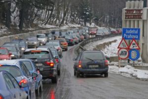 Ce recomandă Poliţia şoferilor care pleacă în vacanţă pe Valea Prahovei