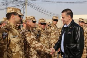 GALERIE FOTO: Ministrul Apărării, în vizită la Inimile Neînfricate