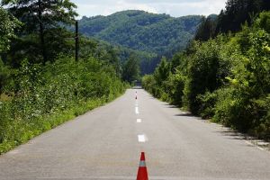 CJ Bihor a scos la licitaţie primul tronson din Drumul Apuseni