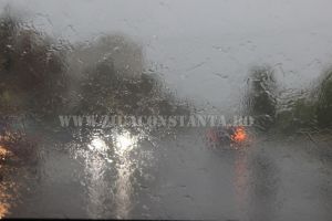 La Constanta ploua si se inregistreaza 4 grade. Maine, vremea se va ameliora