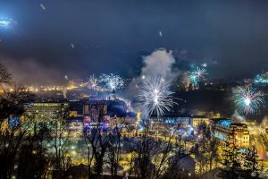 Din revelioanele de ieri şi de azi…