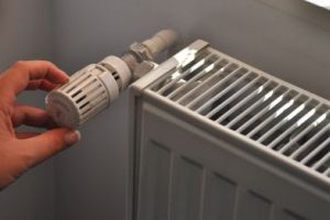 Alexăndrenii cu venituri mici vor primi ajutoare pentru încălzirea locuinţelor la iarnă