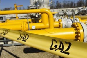 DOLJ. O ţeavă de gaze stradală, fisurată, a băgat în spital un om