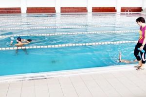 Donati la Bursa Binelui si ajutati 240 de copii cu nevoi speciale sa faca terapie prin apa la Timisoara