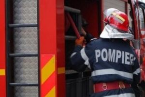Incendiu pe strada Lăpuşnei din Reghin