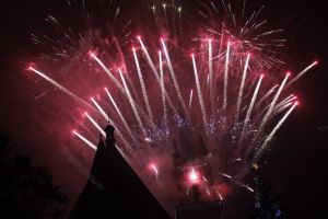 La mulţi ani, 2018! Focul de la miezul nopţii