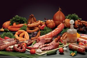 Compania Elit, deţinută de omul de afaceri Dorin Mateiu, va fi cumpărată de cel mai mare furnizor de carne de porc din lume