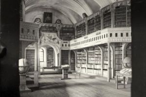 Senzaţionala poveste a Bibliotecii Batthyaneum din Alba-Iulia şi a faimosului „Codice Aurit”
