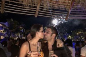 Apariţie SPECTACULOASĂ a soţiei lui Adi Mutu de Anul Nou. Cum a au fost SURPRINȘI cei doi îndrăgostiţi - FOTO 