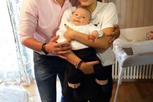 Andra s-a tuns si e de nerecunoscut! Cum a aparut in noaptea de Revelion! „Este ea?” Ce tinuta a purtat