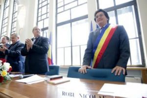 Robu face primul sondaj din 2018: e oportun sau nu să discute cu tinerii?