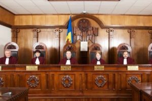 Preşedintele, SUSPENDAT FULGERĂTOR. DECIZIE a Curţii Constituţionale. Cine îi va LUA ATRIBUȚIILE