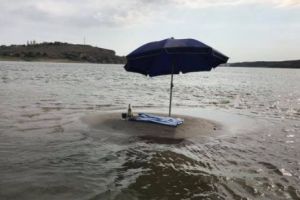 INSULA BEȚIVILOR! Cum a reuşit o adunătură de băutori din NOUA ZEELANDĂ să PĂCĂLEASCĂ interdicţiile pentru consumul de alcool în public