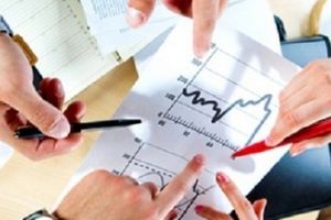 Ce aduce anul 2018. 10 previziuni economice mai puţin optimiste