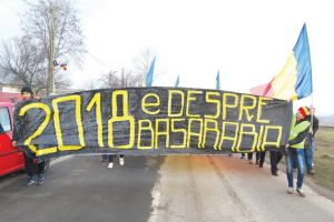 Drapelul României a trecut frontiera: Revelion la malul Prutului