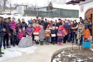 Episcopia Huşilor, alături de semenii necăjiţi