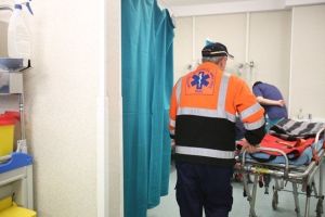 Zeci de pacienti, in noaptea de Revelion, la Urgente. Unii au baut cateva pahare in plus