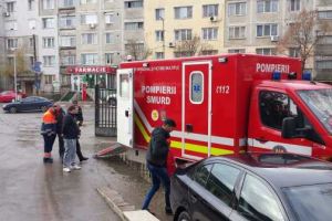 Accident rutier la Perii Broşteni/ Patru persoane au ajuns la spital