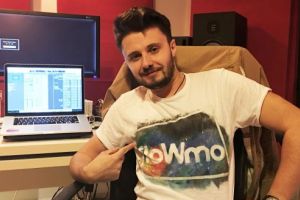 INTERVIU EXCLUSIV. Aşa tată, aşa fiu – Florian Rus, fiul lui Mircea Rusu, solist vocal şi producător la DeMoga Music, e în plină ascensiune:  „Am fugit eu cât am fugit de muzică, până când m-a prins din urmă”