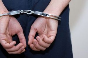 Reţinuţi pentru furturi din garaje