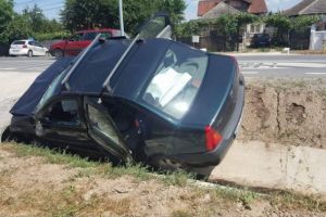 Accident in Prahova, la Drajna. O masina a intrat intr-un pod, doua victime