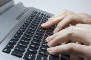 Procurorii Antimafia caută specialist pentru percheziţii informatice: sunt 17 posturi vacante, dintre care unul la Oradea